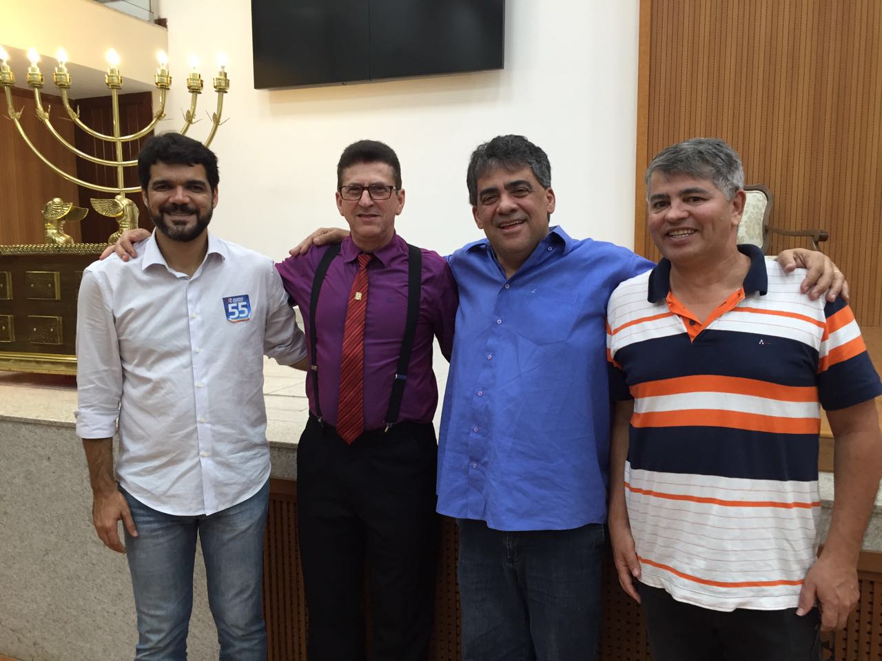 Candidato Rogério Andrade faz visita à Sinagoga da ICDV
